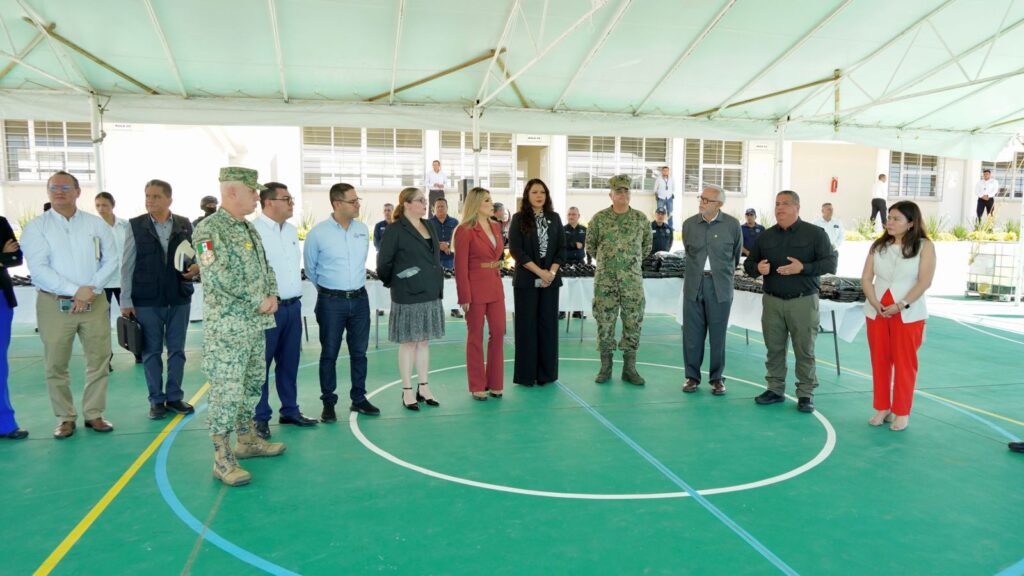 547568585_1342893473860527_5375479982223375824_n-1024x576 Entregan Armamento a Elementos de los Policía Estatal