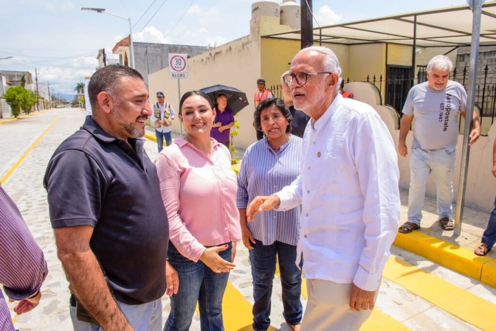 527673164_1150418630454643_2310260738881052895_n-1024x684 Rehabilitan Calles en el Fraccionamiento Jacarandas