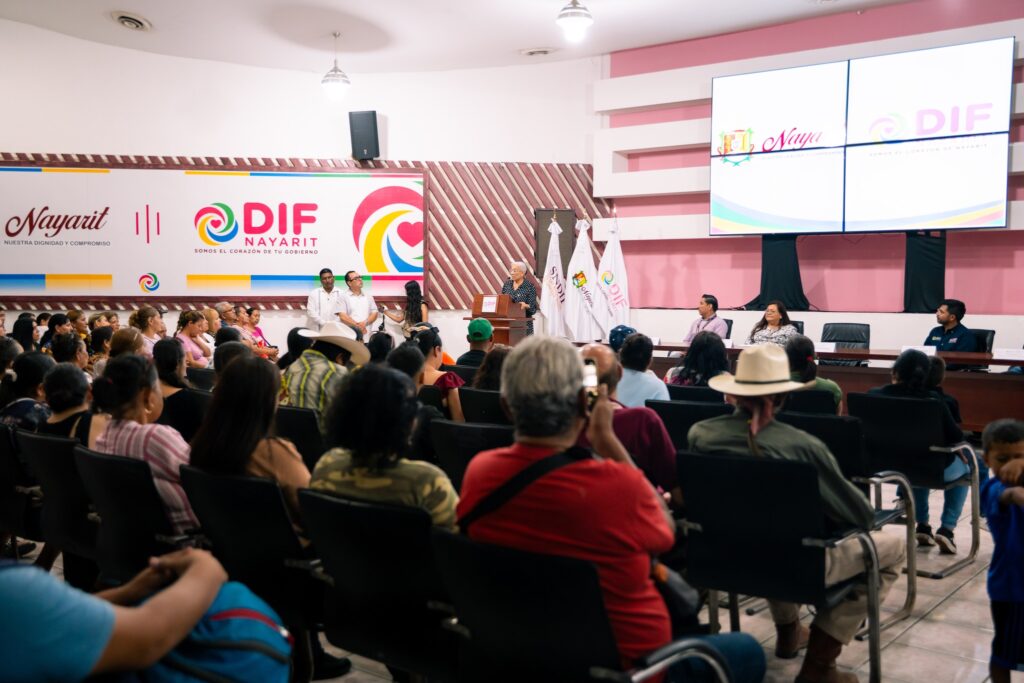 528153159_1081668047389469_3437962233842363107_n-1024x683 DIF Nayarit Entrega Apoyos a 167 Familias Vulnerable del Estado