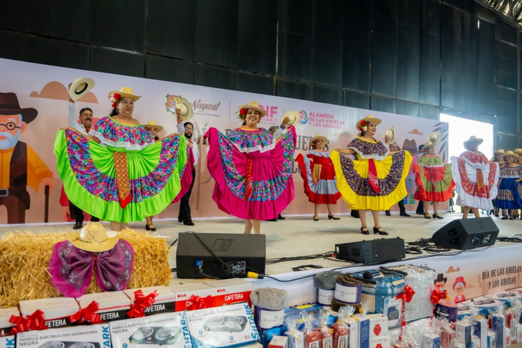 536280737_1098253699064237_628293870126626980_n-1024x683 Celebran el Día de la Abuela y el Abuelo en el Auditorio Amado Nervo