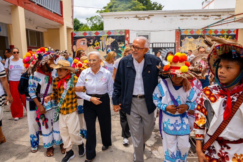546493752_1108024438087163_875094903154487578_n-1024x683 Entrega DIF Nayarit Equipo y Mobiliario en Secundaria Técnica en Xalisco