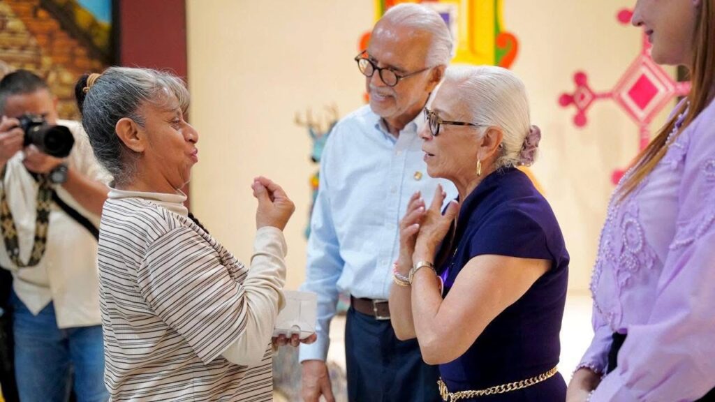 588242091_1244546164375222_6866134112057783465_n-1024x576 DIF Nayarit Entrega Prótesis Dentales a Adultos Mayores