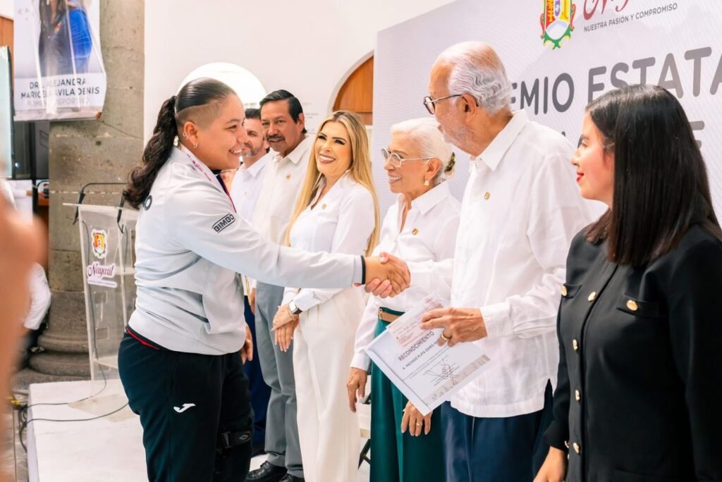 588470382_1247370127426159_3568022466116059467_n-1024x684 Dan Premio Nacional de Deportes 2025 a Osiris Machado