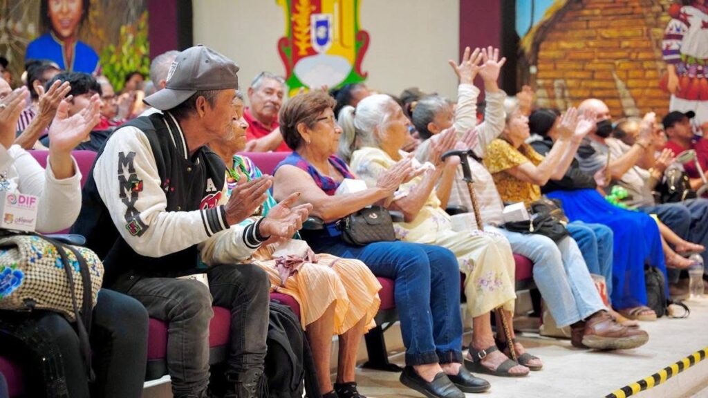 589247429_1244546194375219_2687492049453847380_n-1024x576 DIF Nayarit Entrega Prótesis Dentales a Adultos Mayores