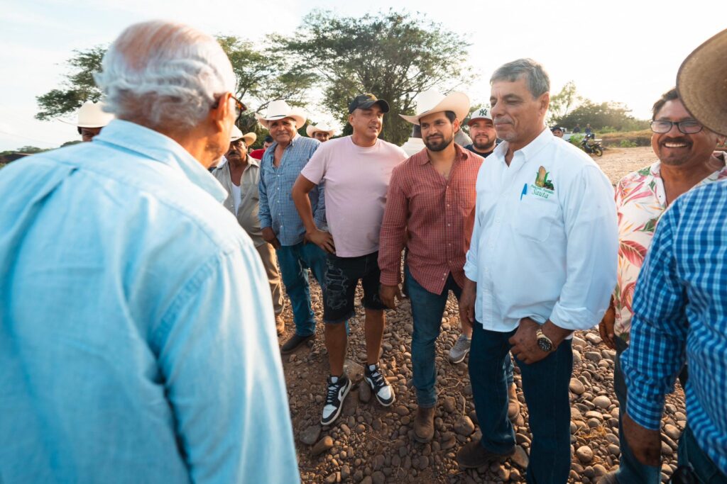 590440985_1249022777260894_1220993019545957107_n-1024x683 Rehabilitan el Camino Sauta–El Papalote para Fortalecer la Movilidad Rural en el Estado