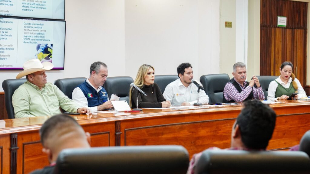 597165582_1254830980013407_3491675306009831138_n-1024x576 Representantes del Sector Agrícola se Reunieron con la Secretaria de Gobierno