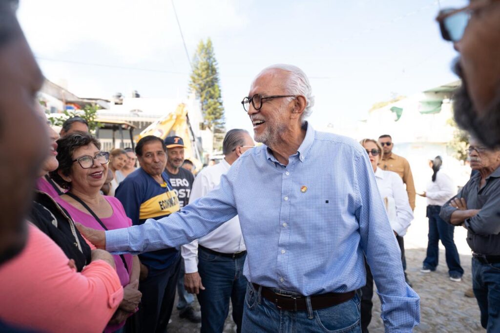 598999439_1259158399580665_6253201707064841358_n-1024x682 Supervisan Obras de Drenaje, Vialidades e Infraestructura Educativa en Tepic