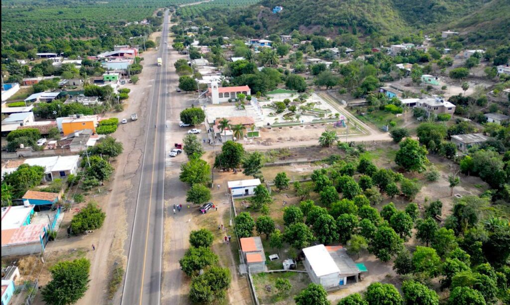 616769955_1286113396885165_6993936140244294634_n-1024x613 Supervisa el Gobernador Avances de Obra en el Municipio de Tecuala