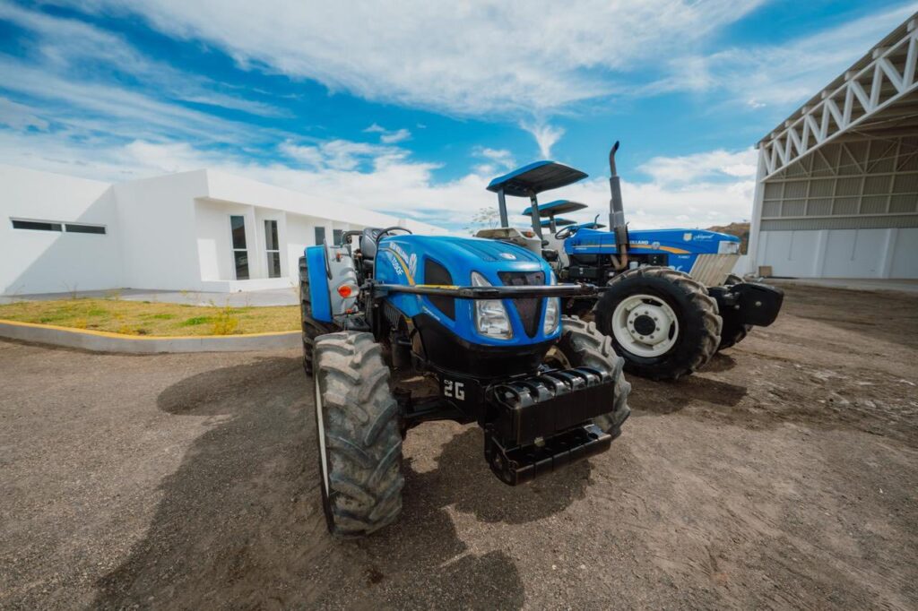 617994412_1290488696447635_8460224449582623607_n-1024x682 Entrega Miguel Ángel Navarro Obras que Fortalecen Condiciones en el Municipio de Jala