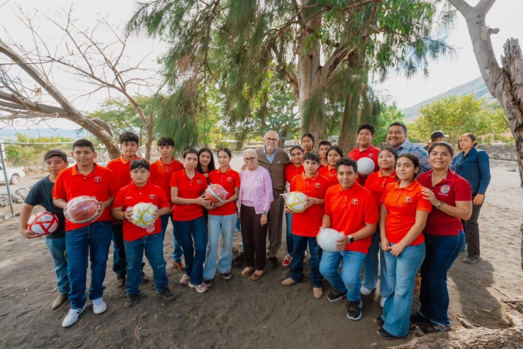 619617550_1290564989773339_4231294305924287608_n-1024x683 Entrega Miguel Ángel Navarro Obras que Fortalecen Condiciones en el Municipio de Jala