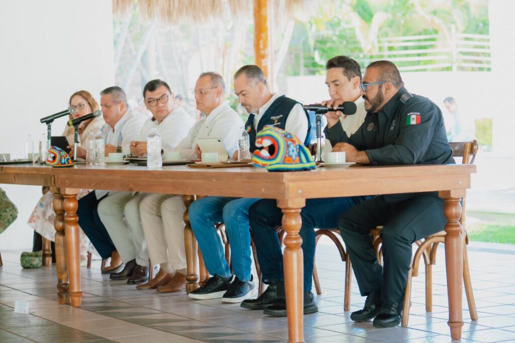 602445108_1297905289039309_8693561899587811825_n-1024x683 Revisan Resultados de Trabajo Realizado por la Mesa Estatal de Construcción de Paz