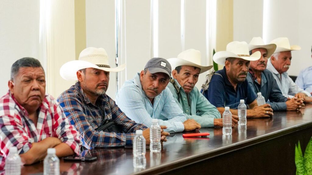 628105277_1299985008831337_8637368660325951184_n-1024x576 Sostienen Reunión de Trabajo Secretaria General de Gobierno con Ejidatarios