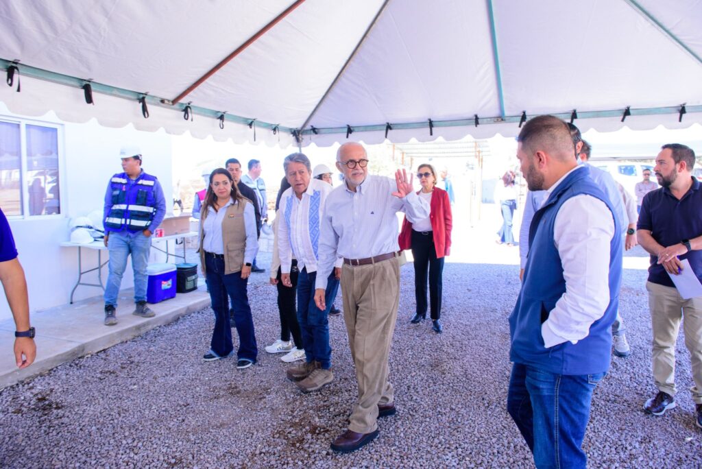 633493306_1305982691564902_7059240728447858963_n-1024x684 Miguel Ángel Navarro se Reúne con el Director de la Comisión Nacional de Vivienda