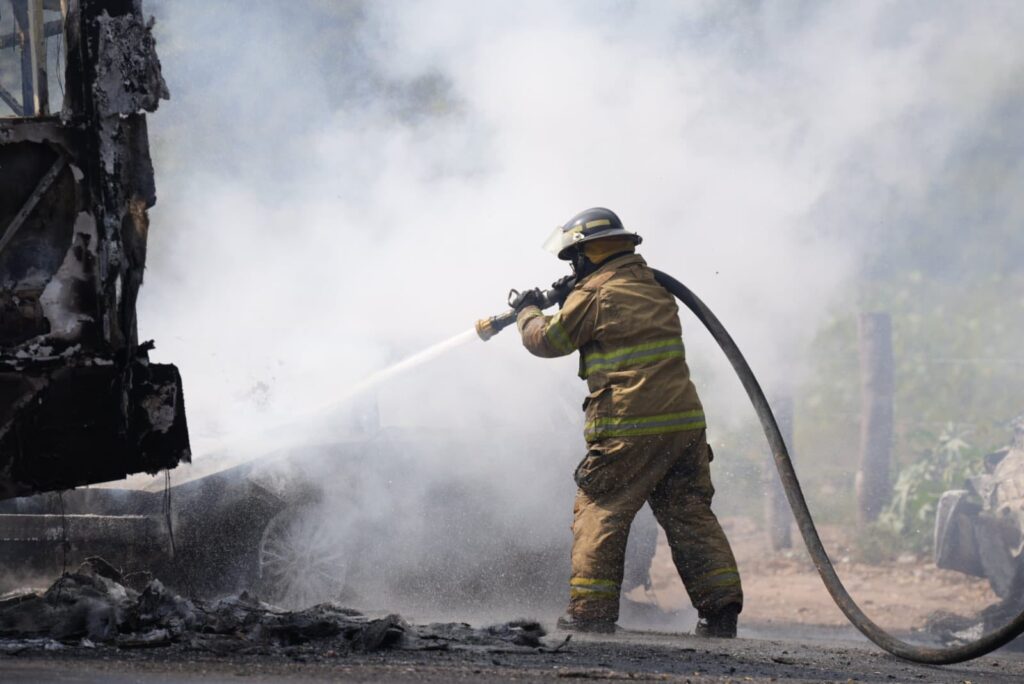 640408946_1315481163948388_3011772531410508733_n-1024x684 Reconocen Trabajo y Entrega de las Fuerzas Armadas, Policía Estatal y Bomberos del Estado
