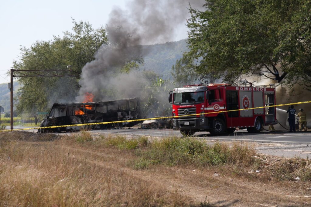 640499924_1315481147281723_78459291550467702_n-1024x684 Reconocen Trabajo y Entrega de las Fuerzas Armadas, Policía Estatal y Bomberos del Estado