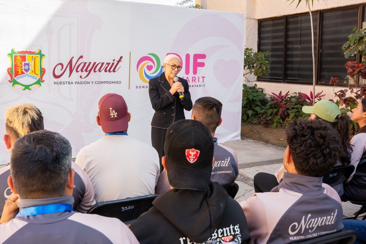 642283407_1240071971549075_15766915610345644_n Beatriz Estrada Martínez Recibió a Deportistas Destacados de Futbol Street Soccer