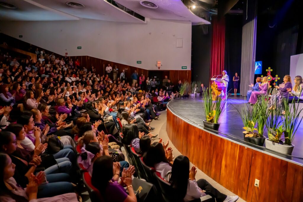 644066108_1244888804400725_984253629154670586_n-1024x683 “Avances, Retos y Acciones por la Igualdad” en el Marco del Día Internacional de la Mujer