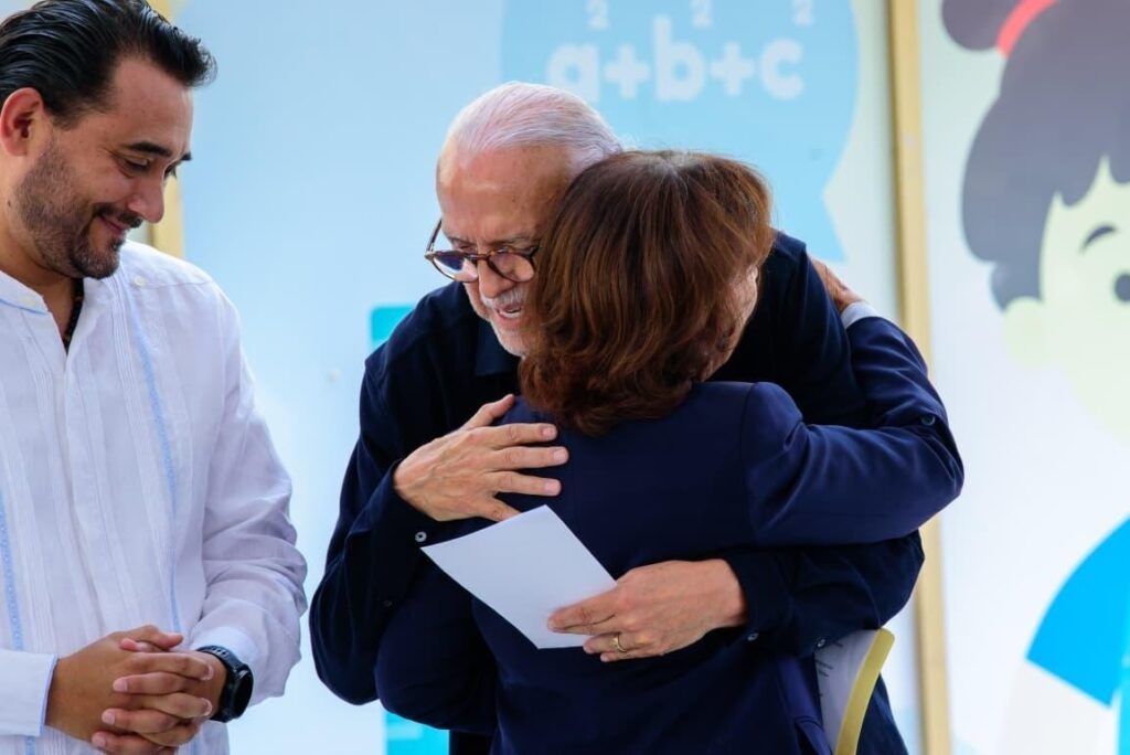 646783715_1322848139878357_2020350995648530933_n-1024x684 Entregan Vehículos y Equipamiento de Apoyo a Personal de Servicios de Educación Pública de Nayarit