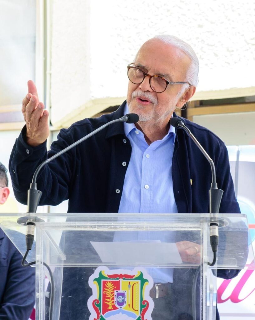 646874044_1322848243211680_2839542422329371351_n-818x1024 Entregan Vehículos y Equipamiento de Apoyo a Personal de Servicios de Educación Pública de Nayarit