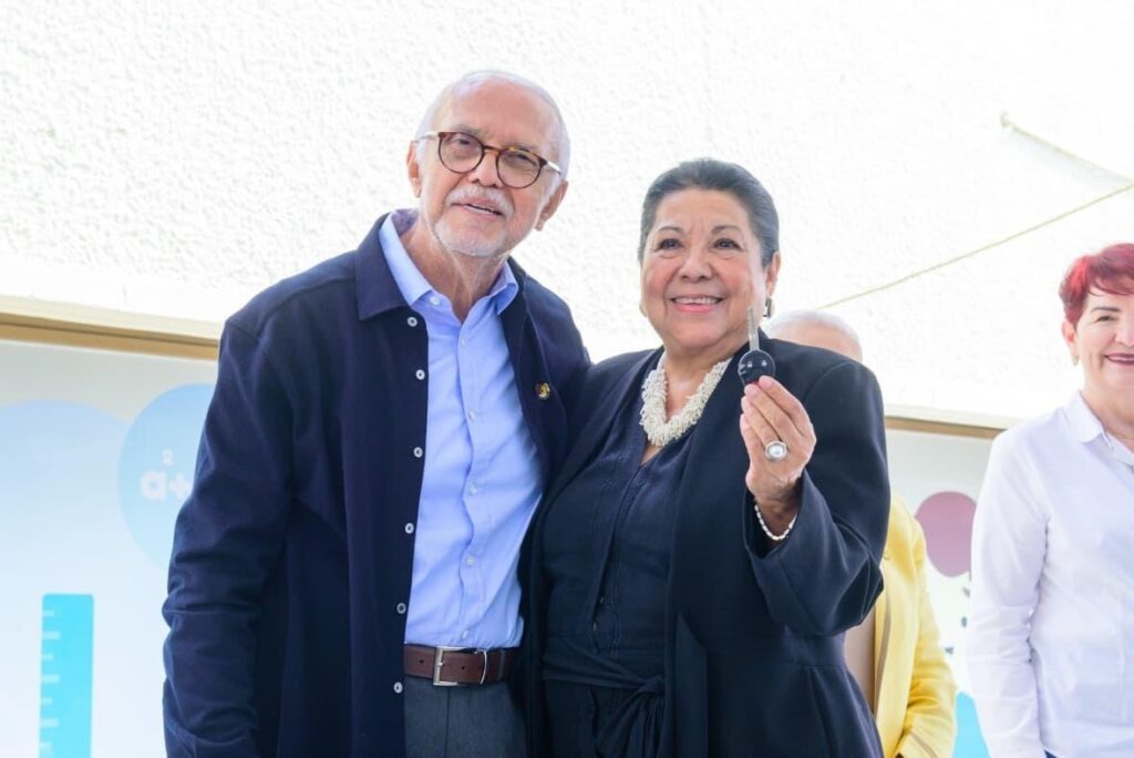 646881666_1322848116545026_9174737106349895574_n-1024x684 Entregan Vehículos y Equipamiento de Apoyo a Personal de Servicios de Educación Pública de Nayarit