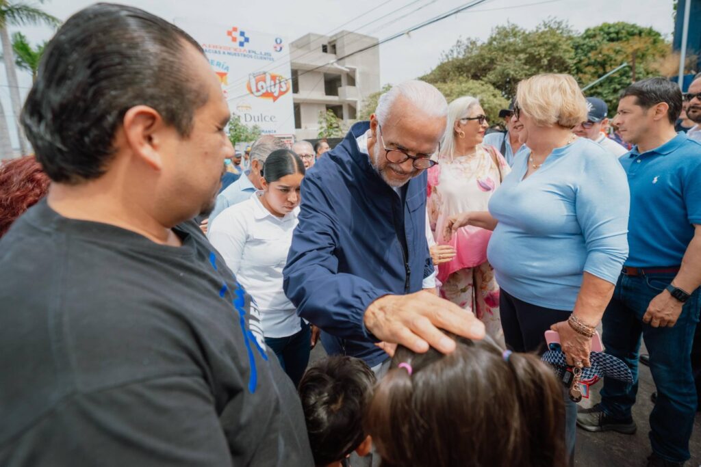 649284582_1325762876253550_1720351592915561616_n-1024x683 Arranca Renovación Integral de la Avenida Jacarandas en Tepic