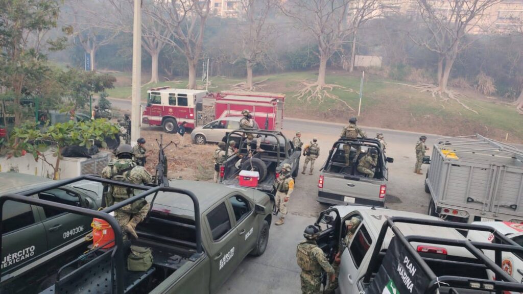 651690128_1332664468896724_4103058440943067906_n-1024x576 Refuerza Gobierno de Nayarit Atención a Incendio Forestal en Bahía de Banderas
