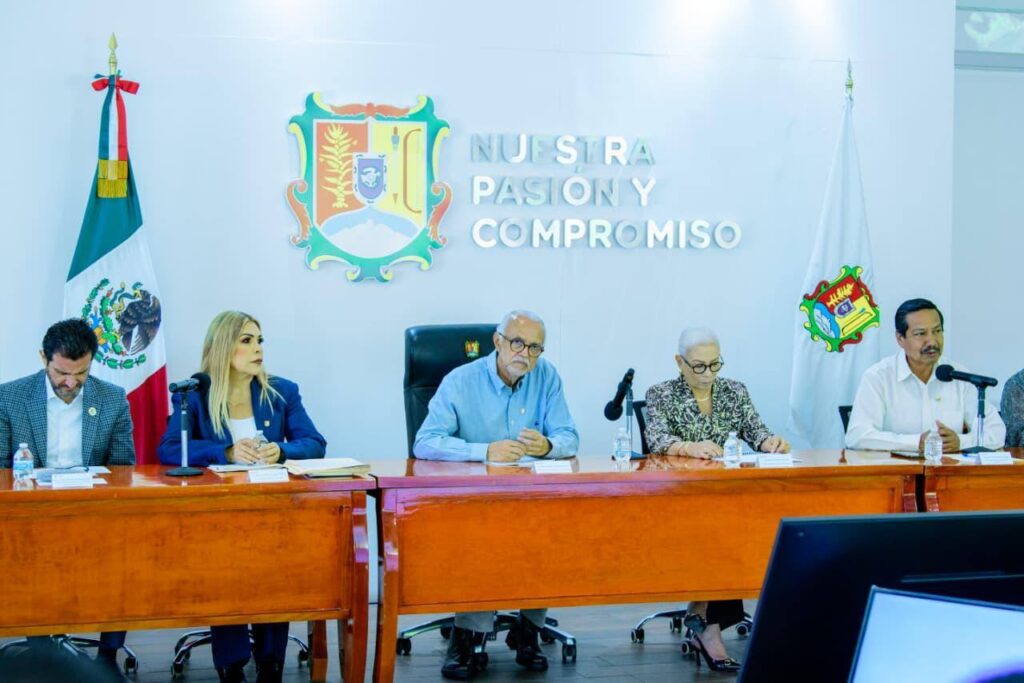 667328787_1350469903782847_7284524731124496123_n-1024x683 Entrega de Preliberaciones y Apoyos Económicos para Apoyar la Inserción Social