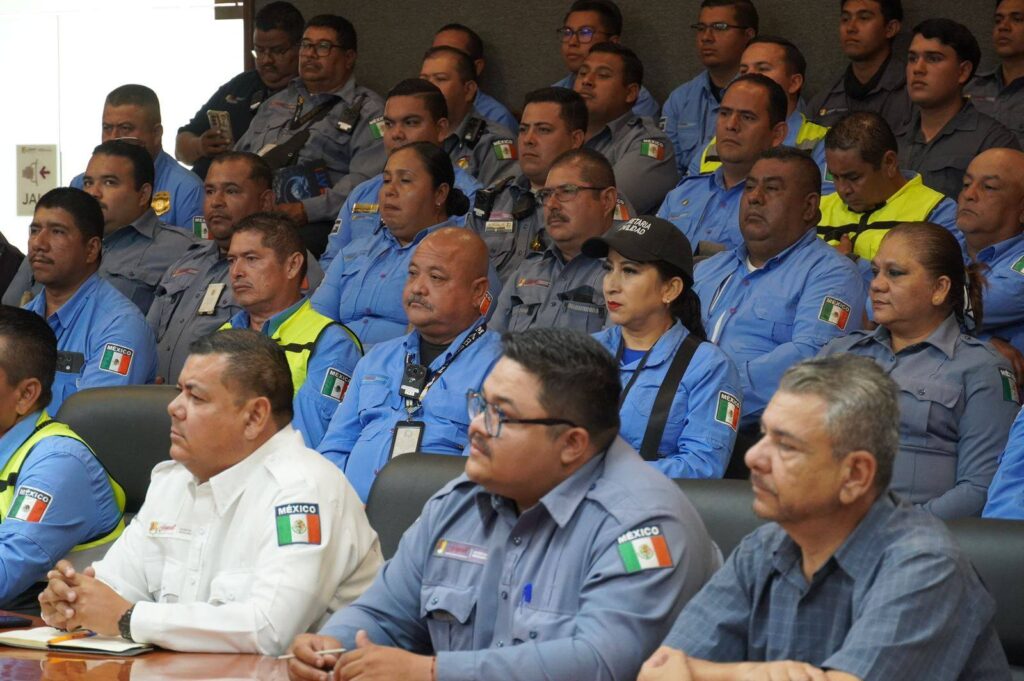 671996506_1355789636584207_5246384550514503295_n-1024x681 Realizan  Capacitación Agentes de la Secretaría de Movilidad