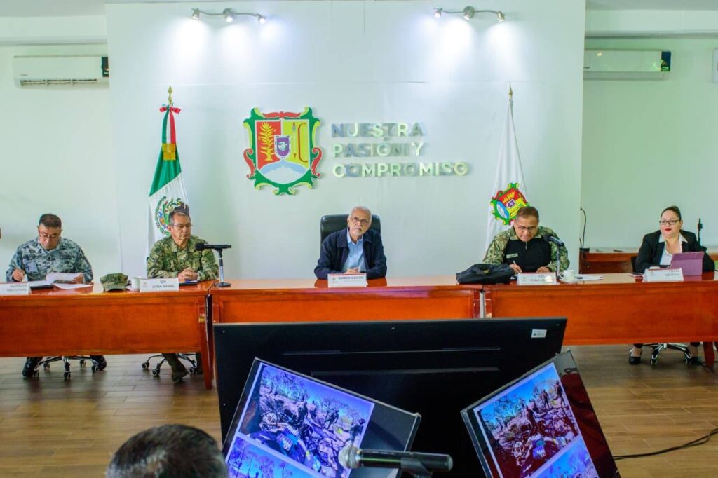 672671750_1354748916688279_8144182826696087200_n-1024x682 Coordinación entre Órdenes de Gobierno Fortalece la Seguridad en Nayarit