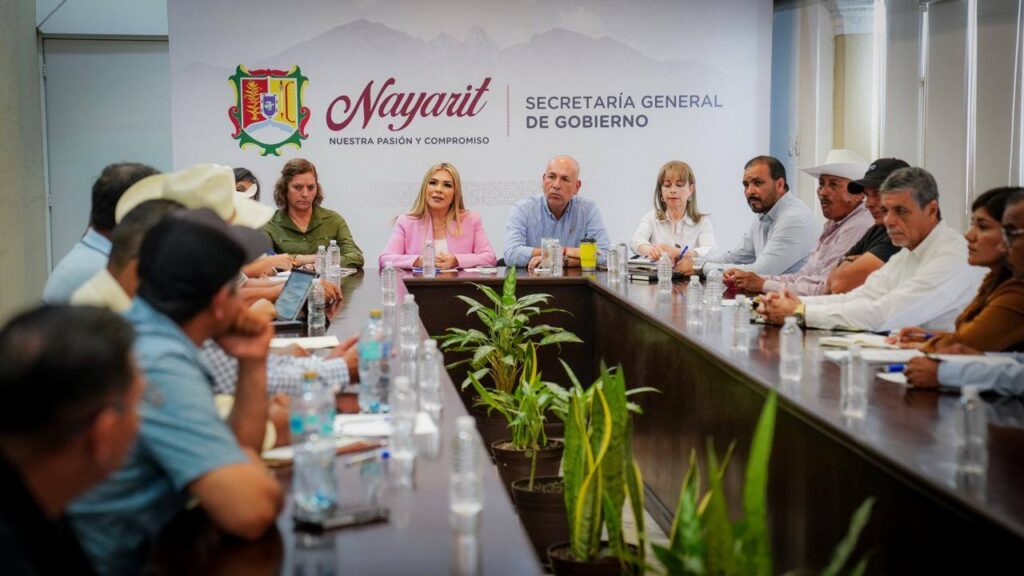 672680181_1355820586581112_3010477111016743040_n-1024x576 Dialogan Productores del Campo con Autoridades del Estado