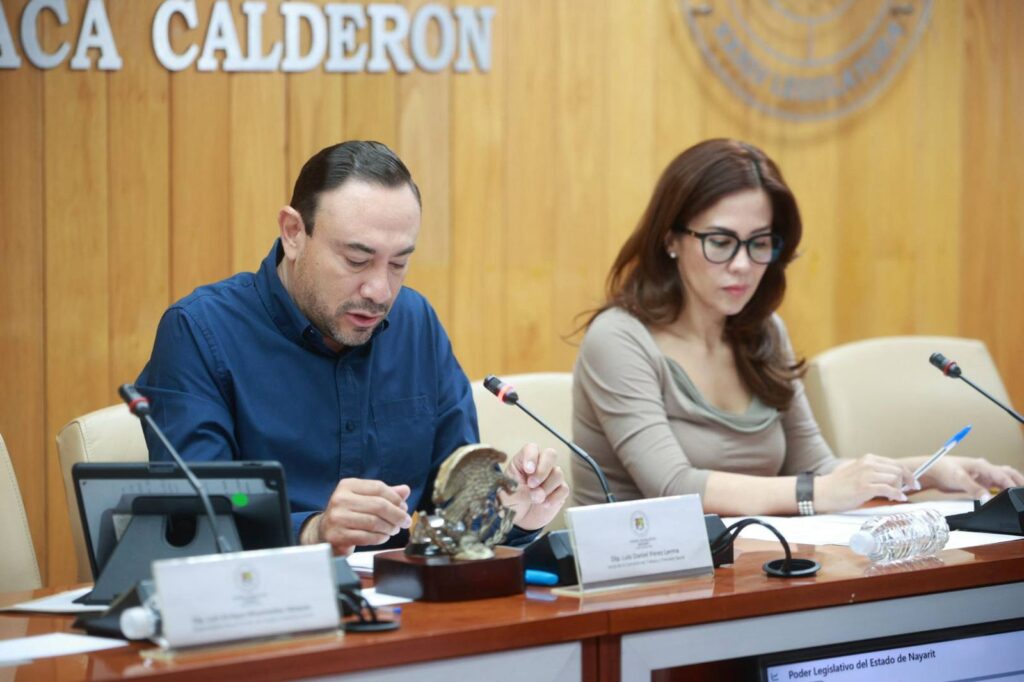 WhatsApp-Image-2026-04-30-at-17.00.18-1024x682 Diputados Trabajan por Igualdad Salarial y Mejor Atención en Salud