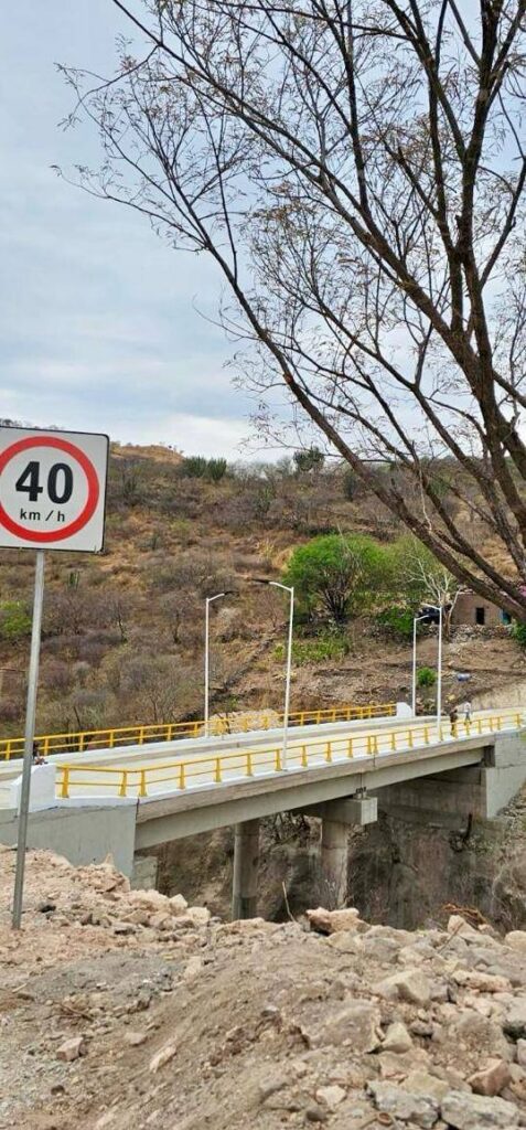 698958893_1378304297666074_7592879552285572336_n-477x1024 Fortalecen Conectividad en La Yesca con Nuevo Puente Vehicular