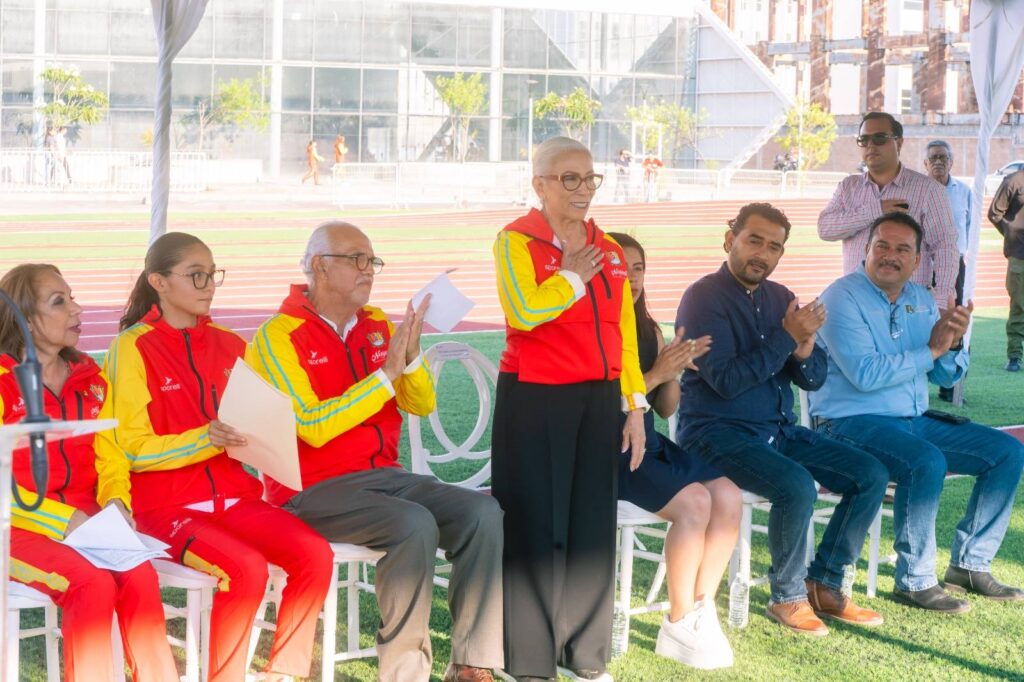 699105959_1380101424153028_2425398858541420576_n-1024x682 Abanderan a Deportistas Nayaritas que van a los Juegos Deportivos Nacionales