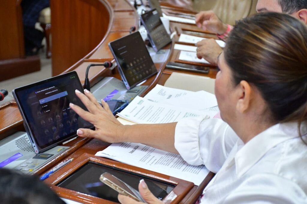 WhatsApp-Image-2026-05-05-at-21.21.49-1024x682 Congreso Aprueba Reformas para Erradicar Brecha Salarial